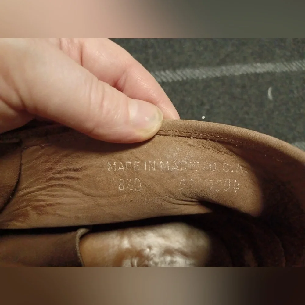Rancourt & Co. Brown Suede Chukka Boots